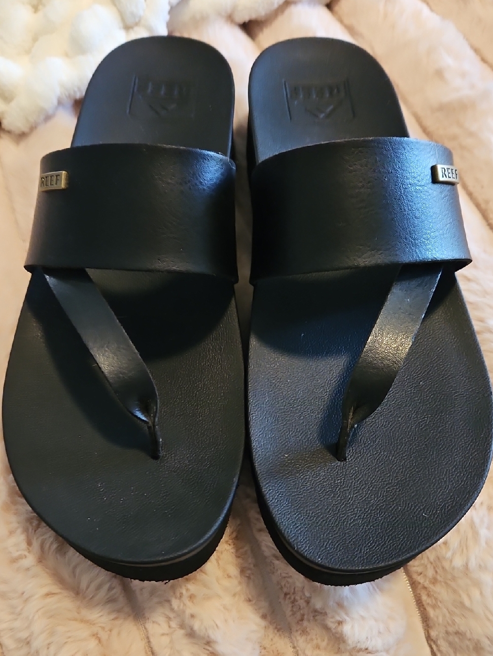 Reef Black Leather Thong Slide Sandals